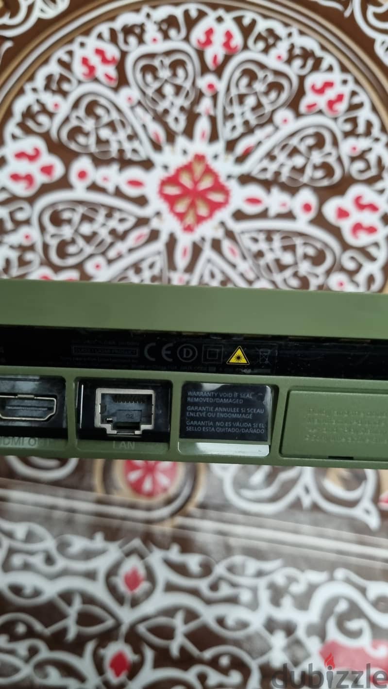 ps4 slim 1TB limited Edition console 1