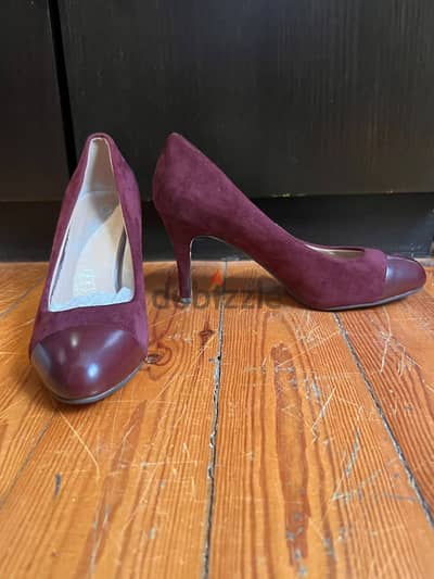 burgundy heels