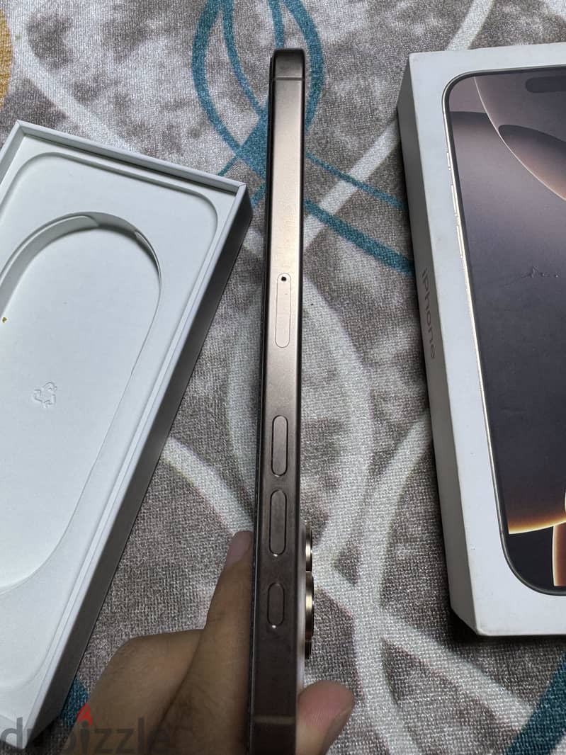 Apple - iPhone 16 Pro Max 4