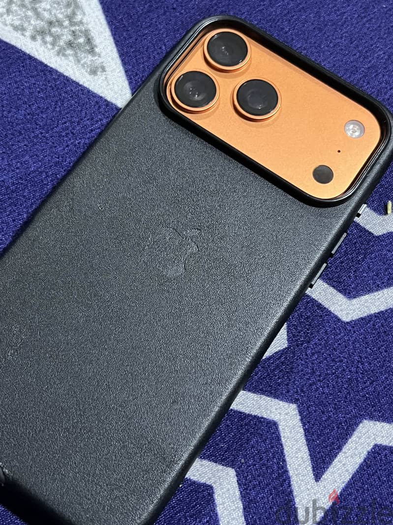 Apple - iPhone 17 Pro Max 1