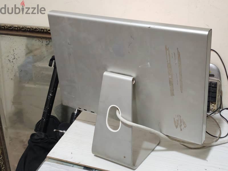 Apple Cinema display 20 inch 4
