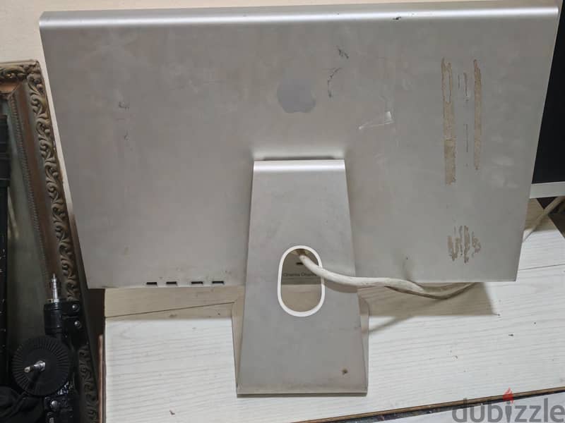 Apple Cinema display 20 inch 6