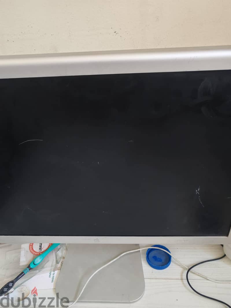 Apple Cinema display 20 inch 11