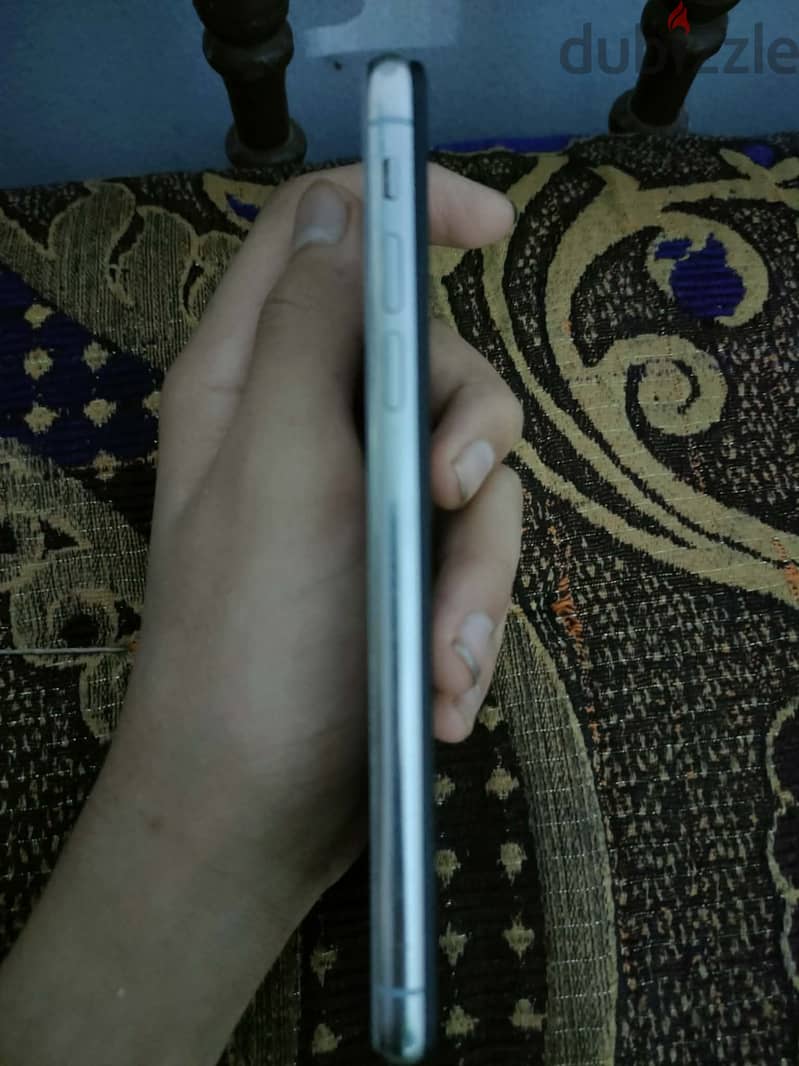 آبل - آيفون اكس 2