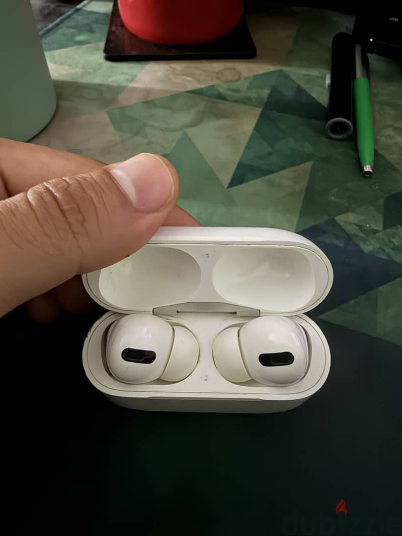 Apple airpods pro 1 2
