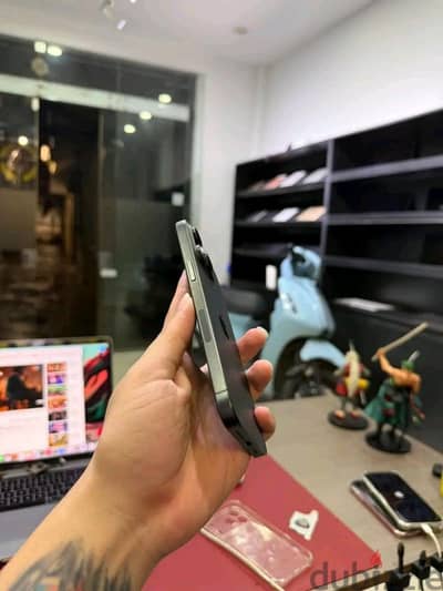 آبل - آيفون 17 برو ماكس