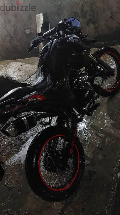 موتسكل rkx250 ماشيه ٤٠٠٠ كم حاله ممتازه