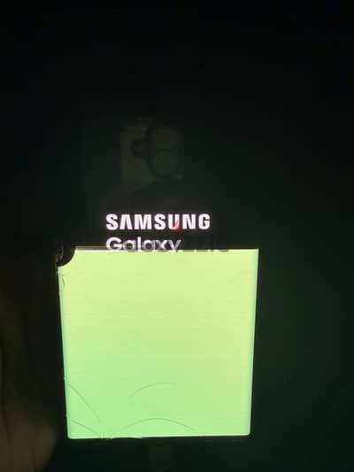 Samsung s22 ultra Broken screen Samsung s22 ultra Broken screen