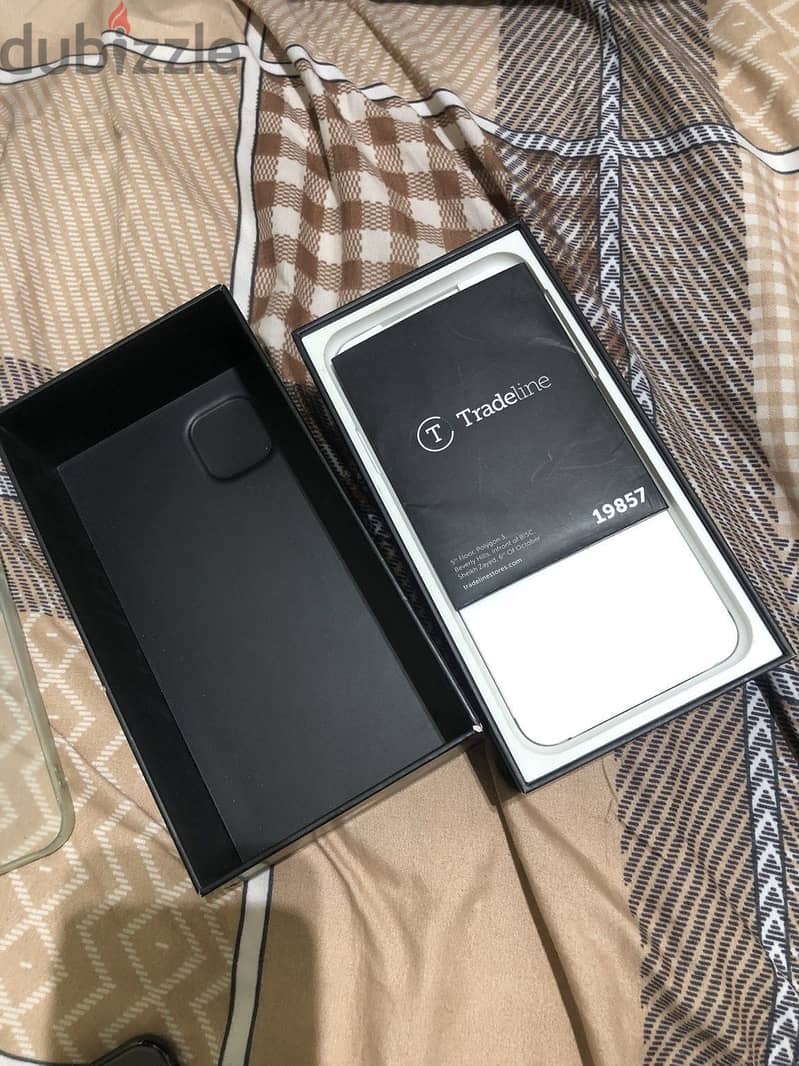 Apple - iPhone 11 Pro Max 2