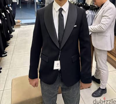 Brand New Men’s Suit – Never Worn