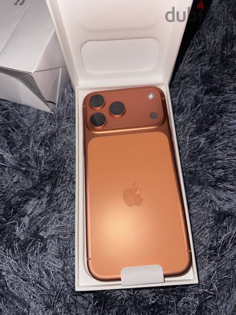 Apple - iPhone 17 Pro Max 1