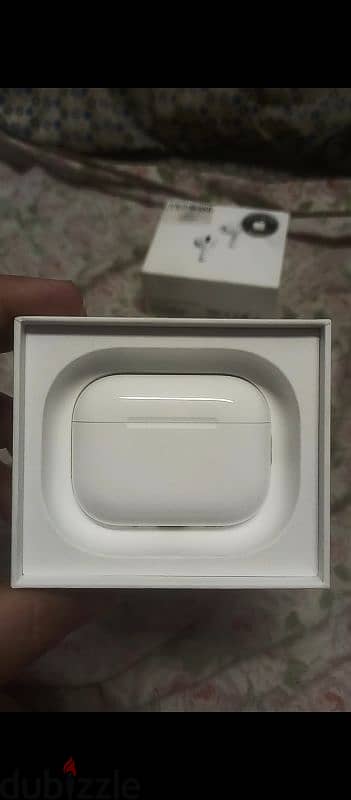 apple airpods pro 3 4