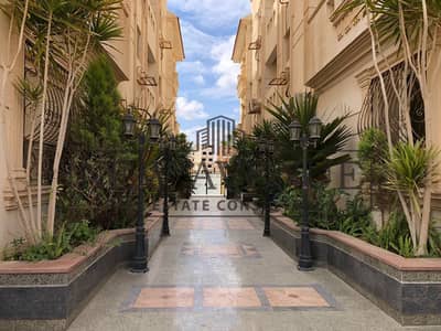 بنتهاوس عشرين ثلاثينم للبيع فيsouth investors  بالتجمع الخامس، واجهة بحرية، تشطيب سوبر لوكس، جراج خاص، جاهز للسكن، موقع مميز قرب التسعين الجنوبي.