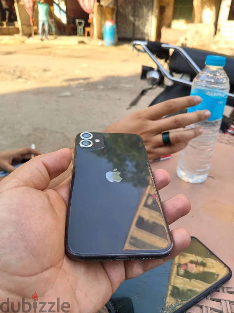 Apple - iPhone 11 8