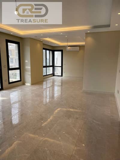 تريبلكس مع روف مطبخ وتكييفات للإيجار في إيستاون - القاهره الجديده -  Eastown - new cairo