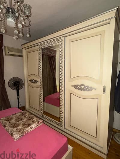 غرفه نوم بحاله ممتازه