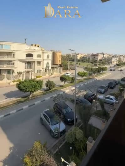 شقة للبيع (تشطيب الترا مودرن) فى الحى السابع فيلات بالقرب من الكونتنتتال