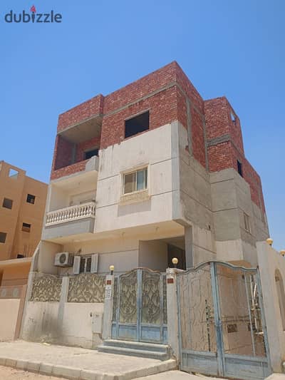 بيت في الحي السادس مدينة بدر