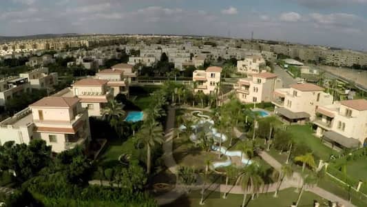 فيلا للبيع 303م لقطة \مميزة فى قلب الشيخ زايد نصف تشطيب فى كومباوند جرينز الشيخ زايد