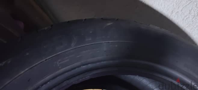 كاوتش مستعمل حاله نضيفه ممتاز
