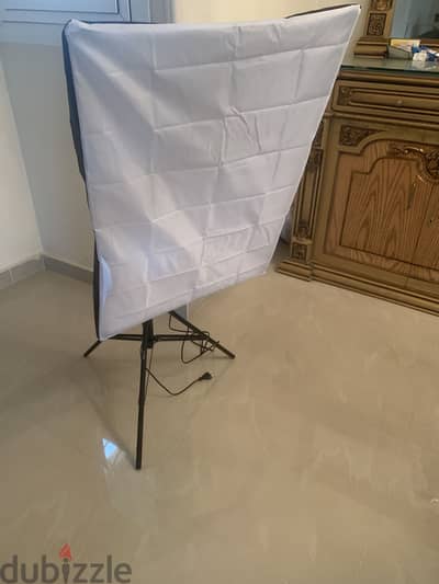 سوفت بوكس ٤ لمبات حديد لم يستعمل