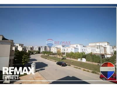 فيلا ستاندالون نصف تشطيب بموقع مميز جدا  في ماونتن فيو