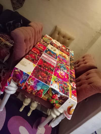 سفرة مع ٦ كراسي تنجيد كشمير وكافيه
