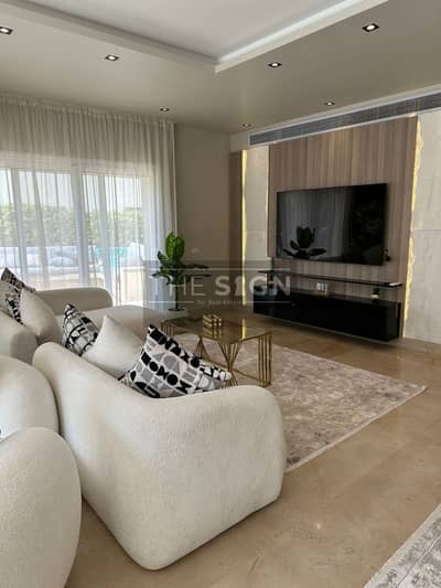 Furnished villa for rent Hyde Park compound,