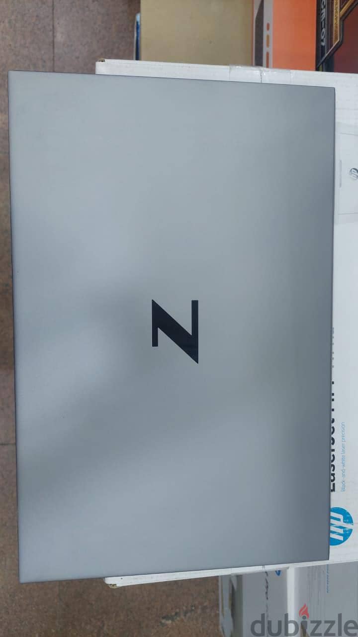 HP Zbook studio G7 Like New 1