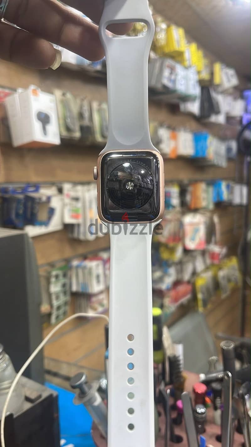 Apple Watch SE 44mm 1