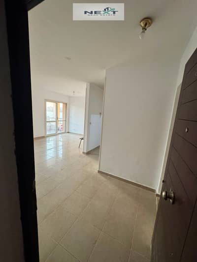 Apartment for rent in Madinaty, B6, with a prime location and stunning views. The apartment is 89 square meters and features 2 bedrooms, 2 bathrooms,