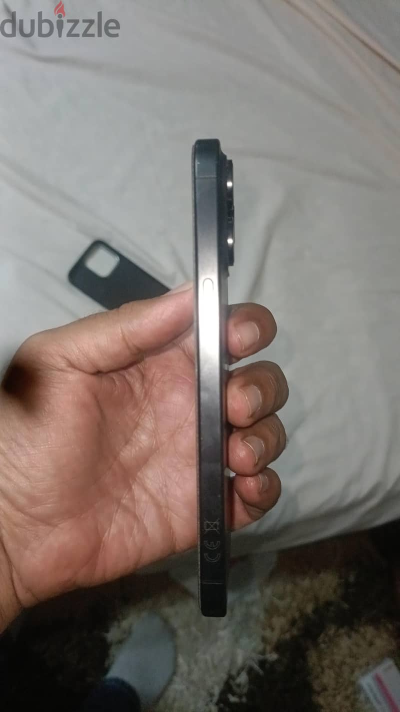 Apple - iPhone 15 Pro Max 3