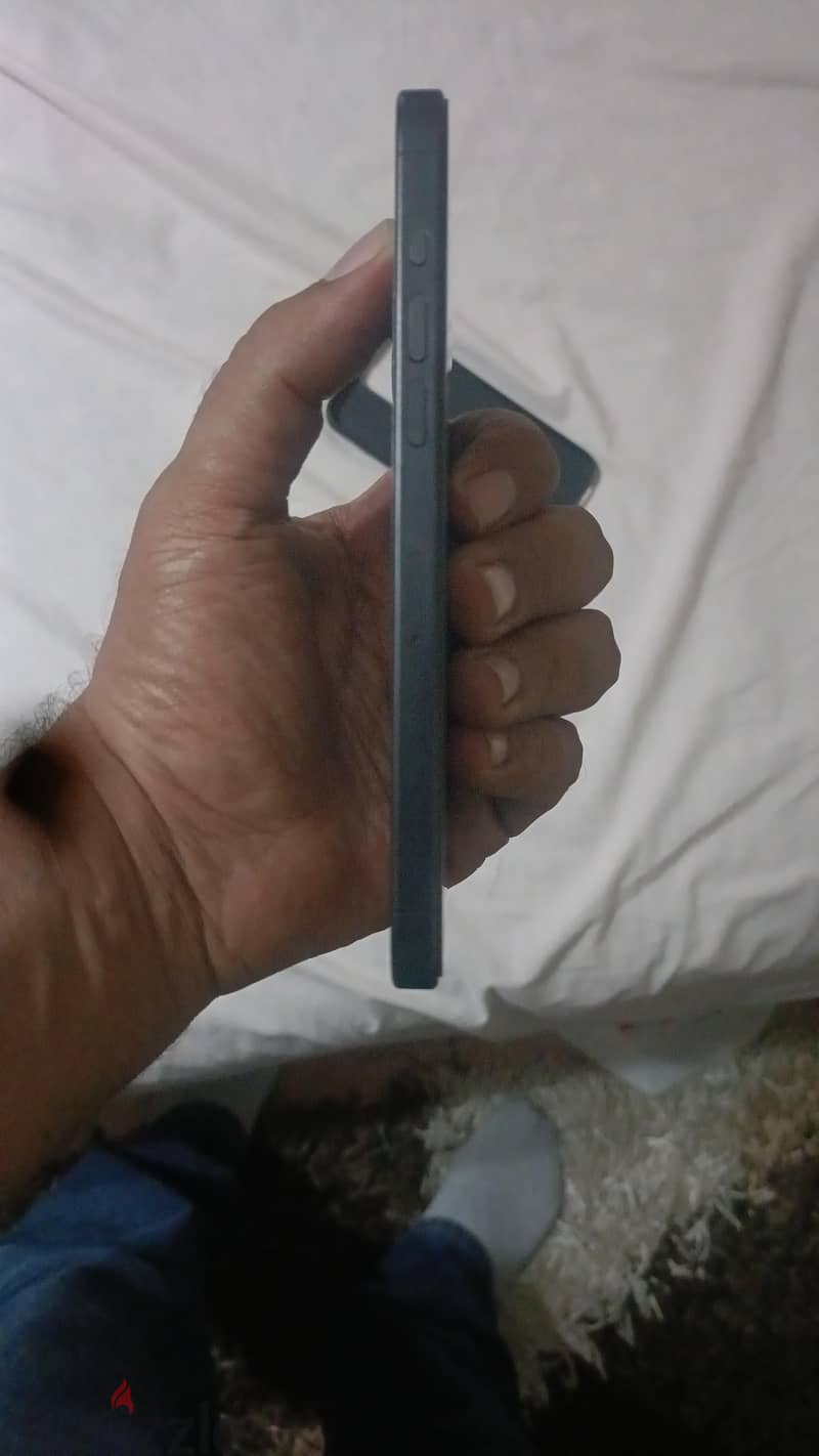 Apple - iPhone 15 Pro Max 4