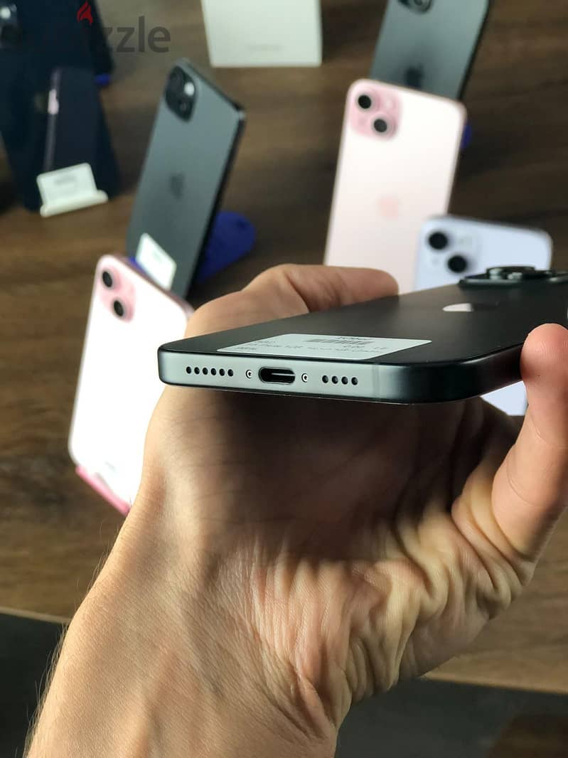 آبل - آيفون 15 بلس 8