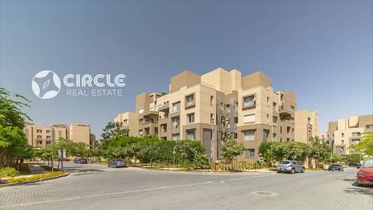 فيو مميز استوديو ٨٩م غرفة للايجار بالمطبخ والتكييفات تشطيب كامل فيليج جيت القاهرة الجديدة التجمع الخامس
