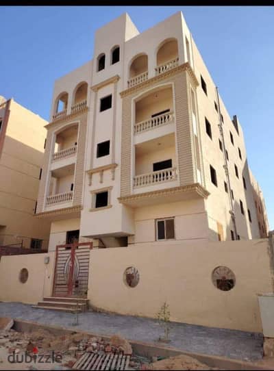 عماره مميزة بحري  في الحي المتميز في مدينة بدر تاني نمرة من مول مصر