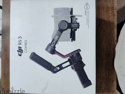 DJI RS 3 Combo Gimbal Stabilizer