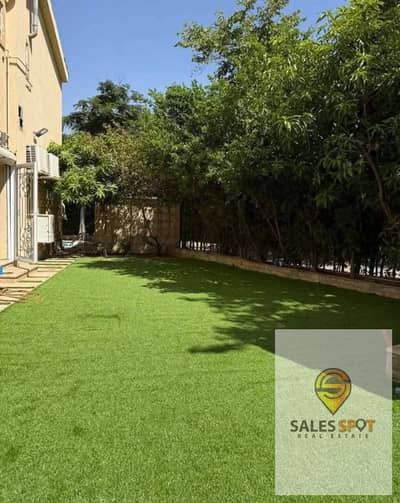 Apartment with a garden for sale at less than half price—a 54% discount—located next to Madinaty and near the Fifth Settlement.