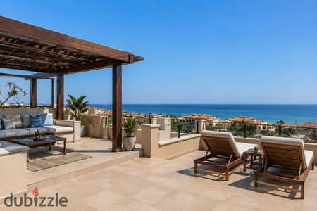 Corner Chalet 100m Private Roof and Direct Sea View in Ain Sokhna with a 30% Discount and Delivery in 6 Months at an Amazing Price