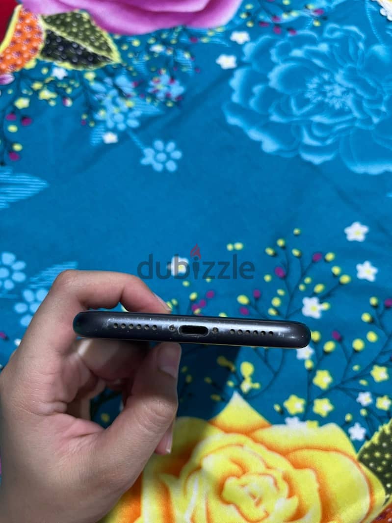 Apple - iPhone 11 3
