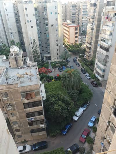 Property for sale on Sidi Jabir tram consisting of two floors with an area of 350m