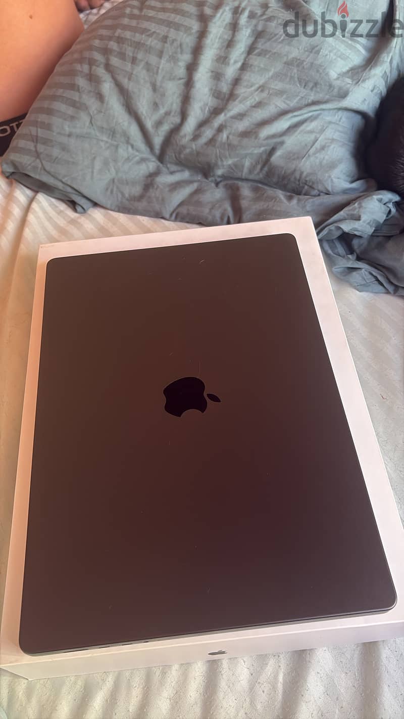 16- inch MacBook Pro 3