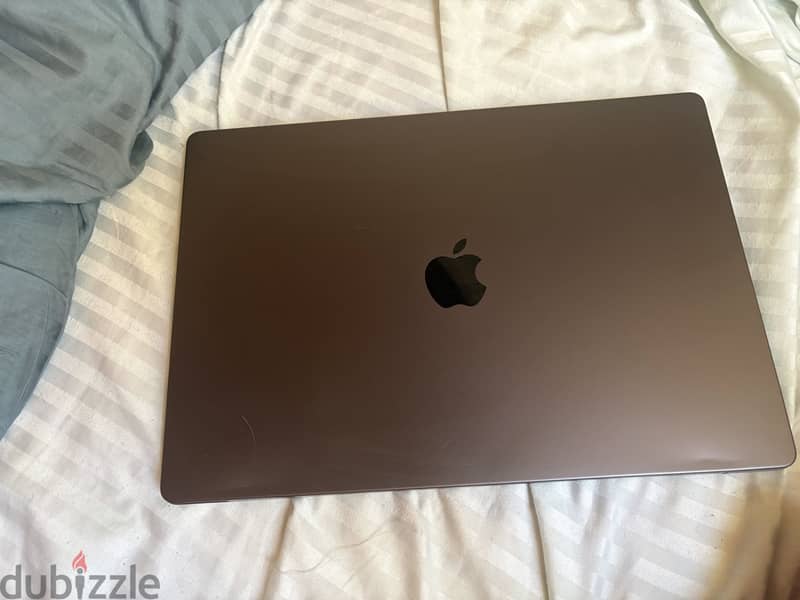 16- inch MacBook Pro 4