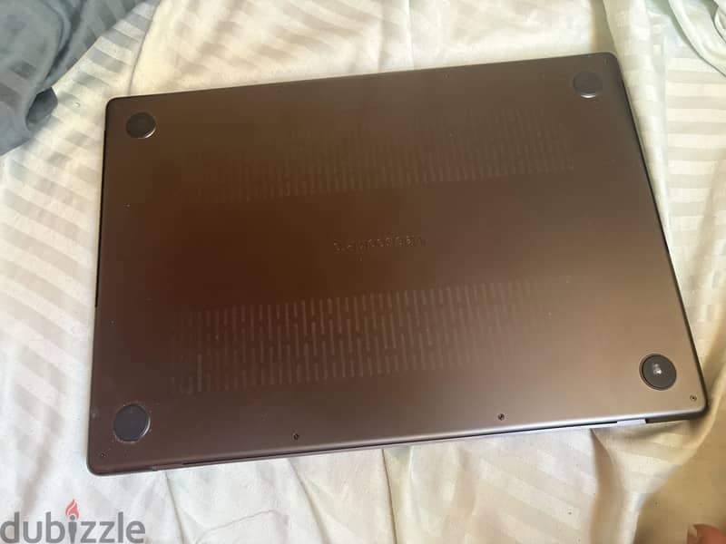 16- inch MacBook Pro 7