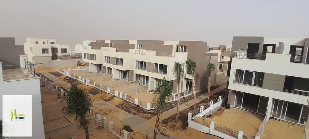 فيو مفتوح تاون هاوس للبيع بالتقسيط في بالم هيلز القاهرة الجديدة Palm Hills New Cairo
