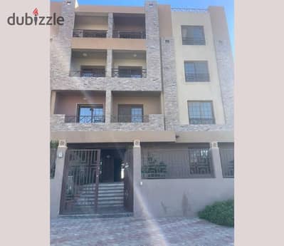 شقه للبيع 195م استلام فوري من مالك اصيل بجوار بيفيرلي في الحي السادس عشر في الشيخ زايد District 16, Sheikh Zayed