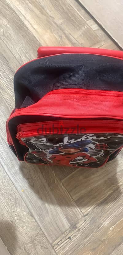 شنطة مدرسة جديدة وارد السعوديه