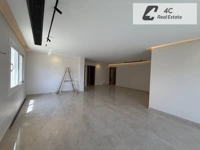 200m² apartment for rent, ultra-super-lux finishing, in Hyde Park next to Mivida, at the lowest monthly rent, available for long-term lease, ready f