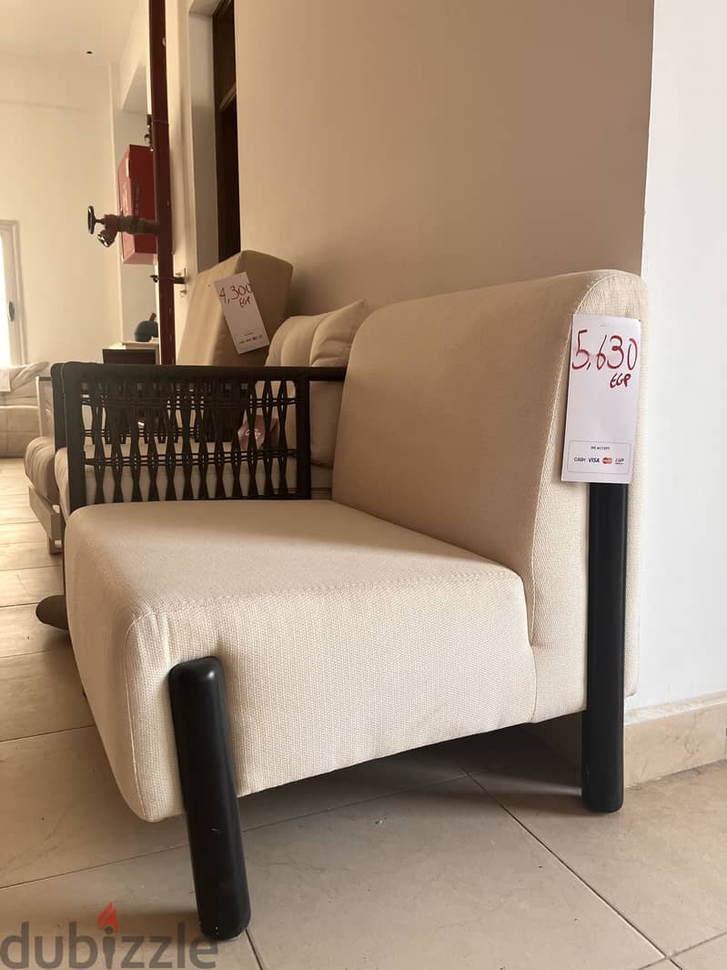 ariika outlet. 2
