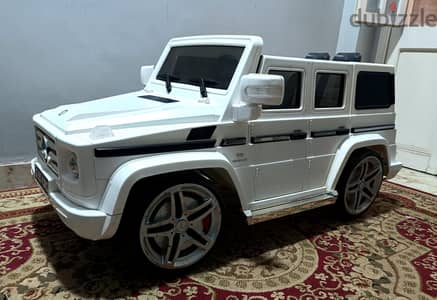 سياره أطفال كهربائيه